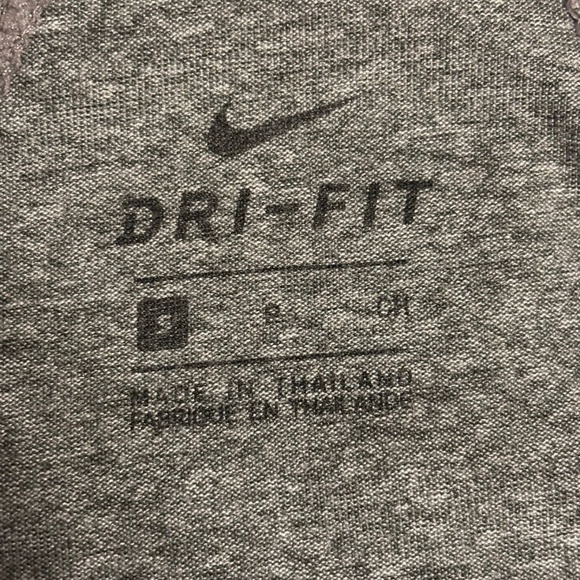 Nike Dri-Fit sports tank top - Picture 5 of 5